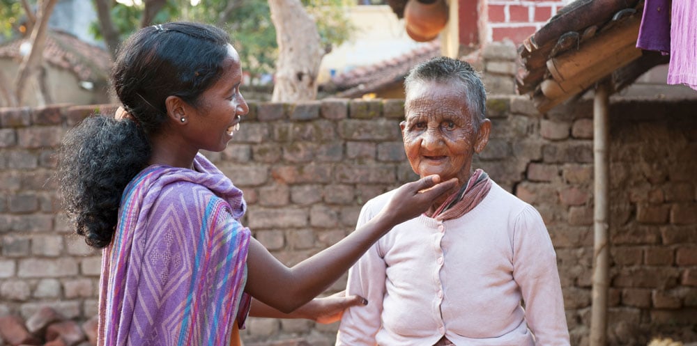 Sakshi with leprosy patients